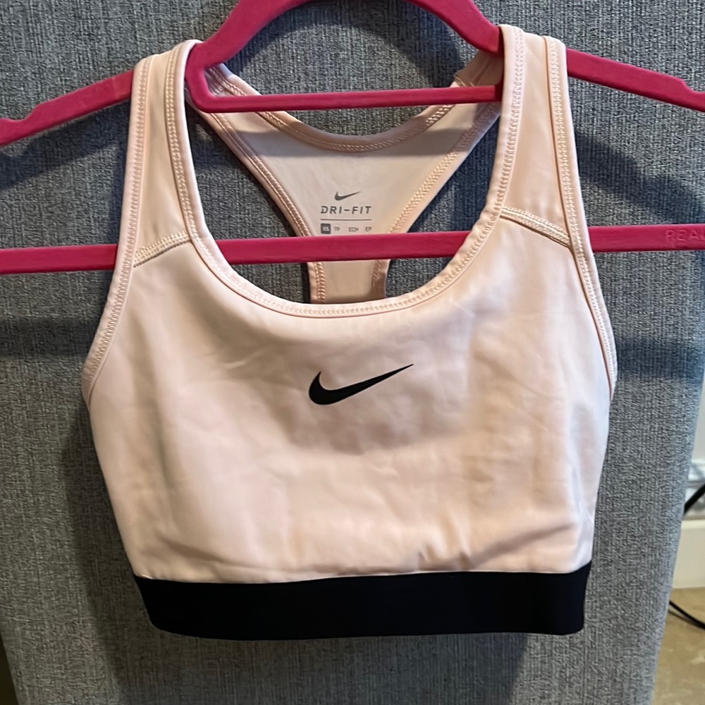 Nike women’s sports bra